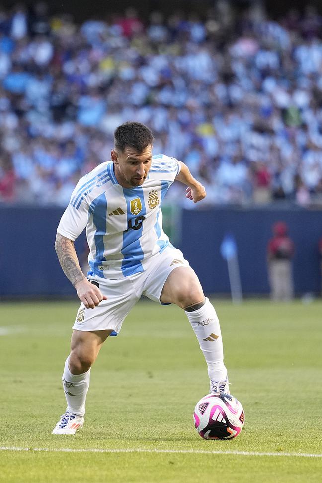 总统：若民主刚果从世非预附加赛突围，将奖励每位国脚100万美金