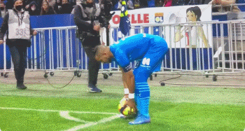 中国-西班牙商务论坛在成都举行，中足联理事长李克敏参加活动并发言