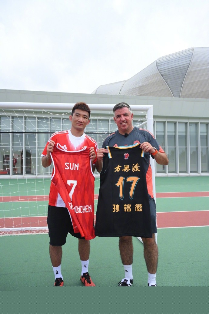 刘若钒：给自己的赛季表现打及格分；穆斯卡特提高了我的自信